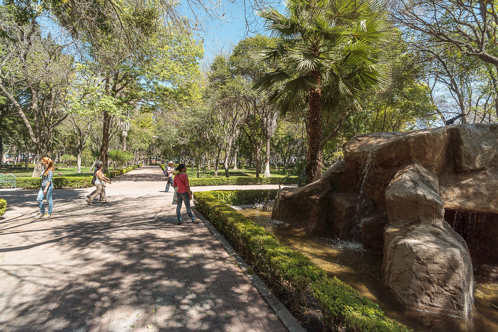Сантьяго-де-Керетаро, парк Аламеда Идальго Сантьяго-де-Керетаро, парк Аламеда Идальго