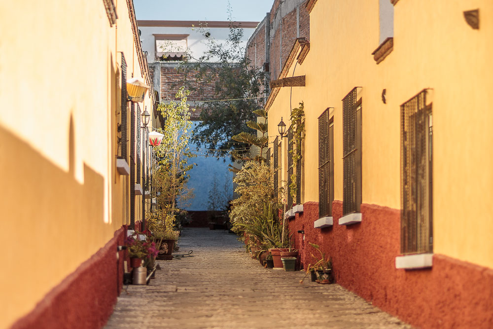 Сантьяго-де-Керетаро, улочки Старого города Сантьяго-де-Керетаро, улочки Старого города