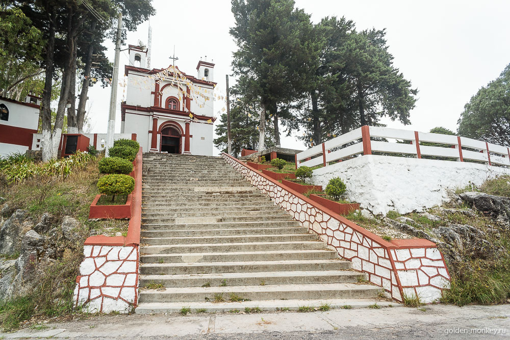 Сан-Кристобаль, церковь на холме Сан-Кристобаль, церковь на холме