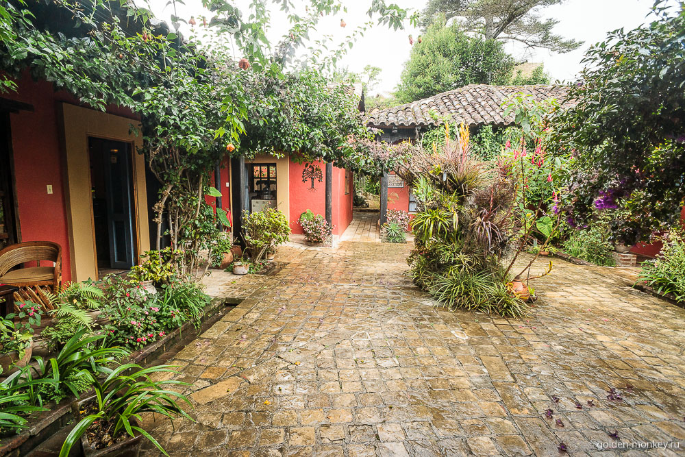 Сан-Кристобаль, зеленый дворик Сан-Кристобаль, зеленый дворик