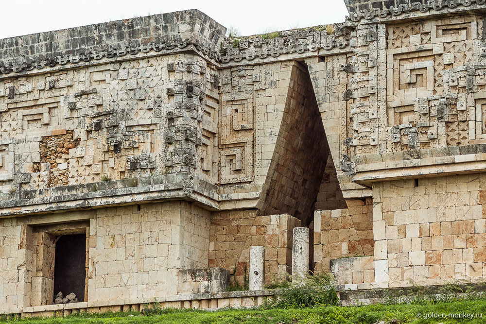 Ушмаль, украшение фасада Дворца Правителя Ушмаль, украшение фасада Дворца Правителя