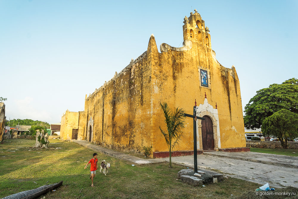 Церковь Санта-Ана (Iglesia de Santa Ana). Вальядолид, церковь и мальчик с собакой