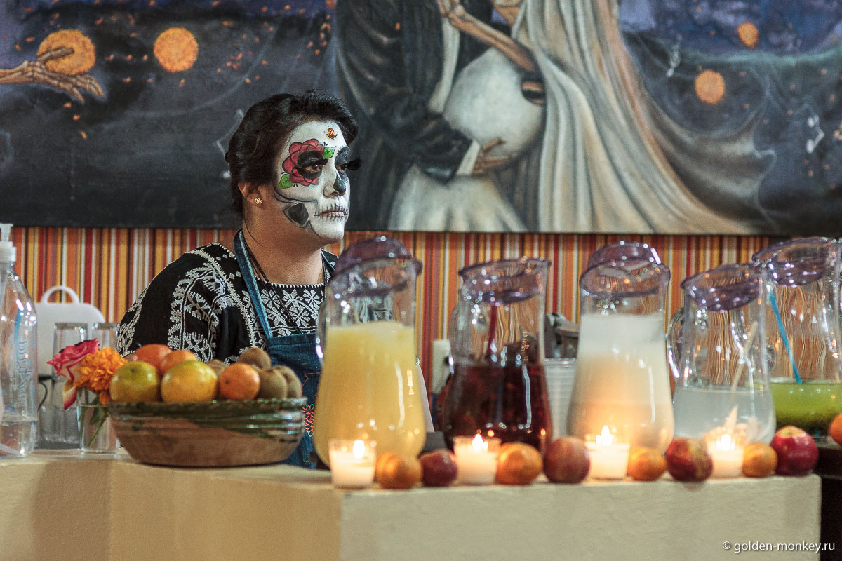 Еще одна загрустившая продавщица Еще одна загрустившая продавщица