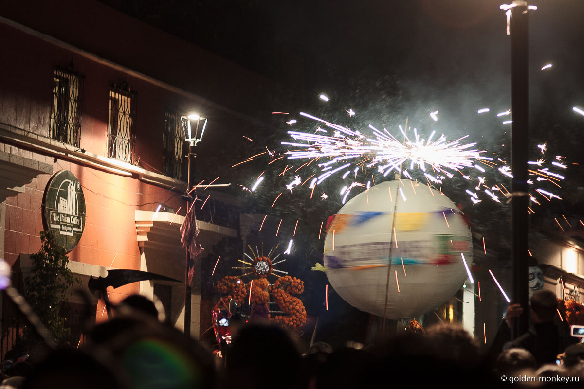 Музыка, салюты и всеобщее веселье Музыка, салюты и всеобщее веселье