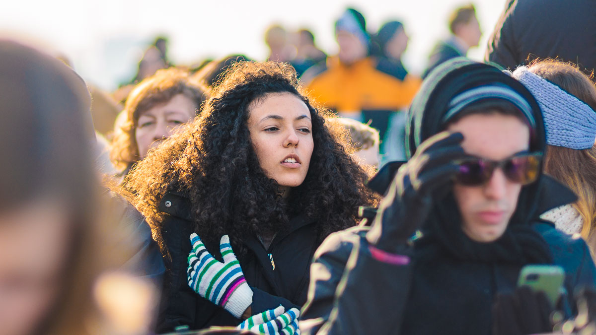 Туристы, направляющиеся к Статуе Свободы