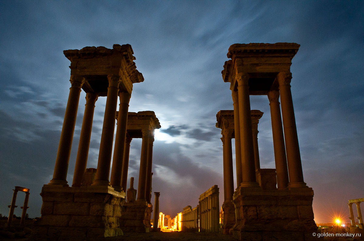 Знаменитый Тетрапилон Знаменитый Тетрапилон