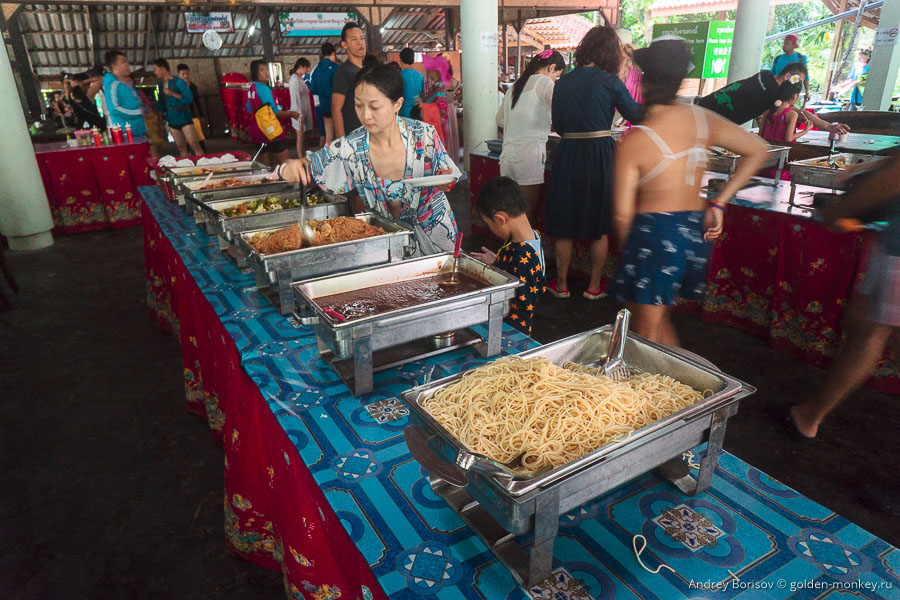 Обед на Princess Beach. Обед на Princess Beach.