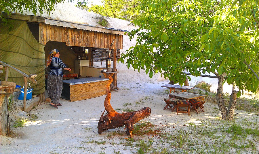 Кафе в Мескендире