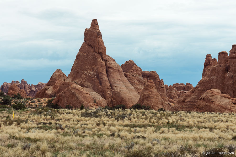 Интереснее, чем сама арка, окружающие пейзажи, которые тянутся вдоль тропинки. Как вам такой трюфель? Интереснее, чем сама арка, окружающие пейзажи, которые тянутся вдоль тропинки. Как вам такой трюфель?