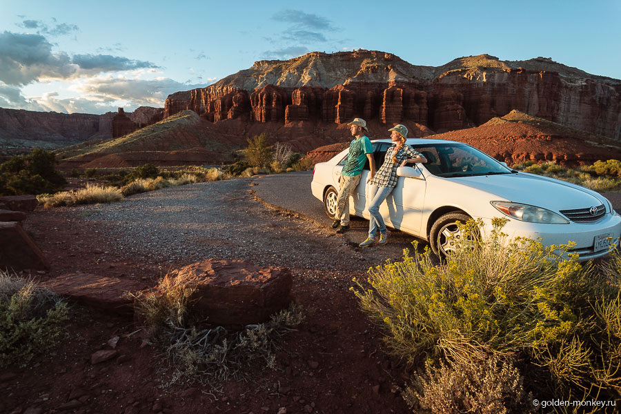 Шеболдасик и Андрюсикс балдеют под лучами заходящего солнца. Шеболдасик и Андрюсикс балдеют под лучами заходящего солнца.