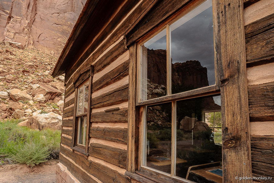 Старая школа в Капитол-Риф. Старая школа в Капитол-Риф.