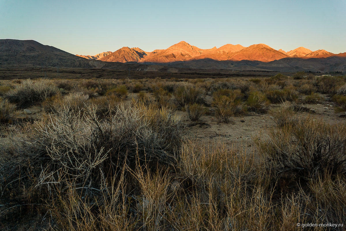 Пейзажи по дороге от Бишопа к Долине Смерти Пейзажи по дороге от Бишопа к Долине Смерти