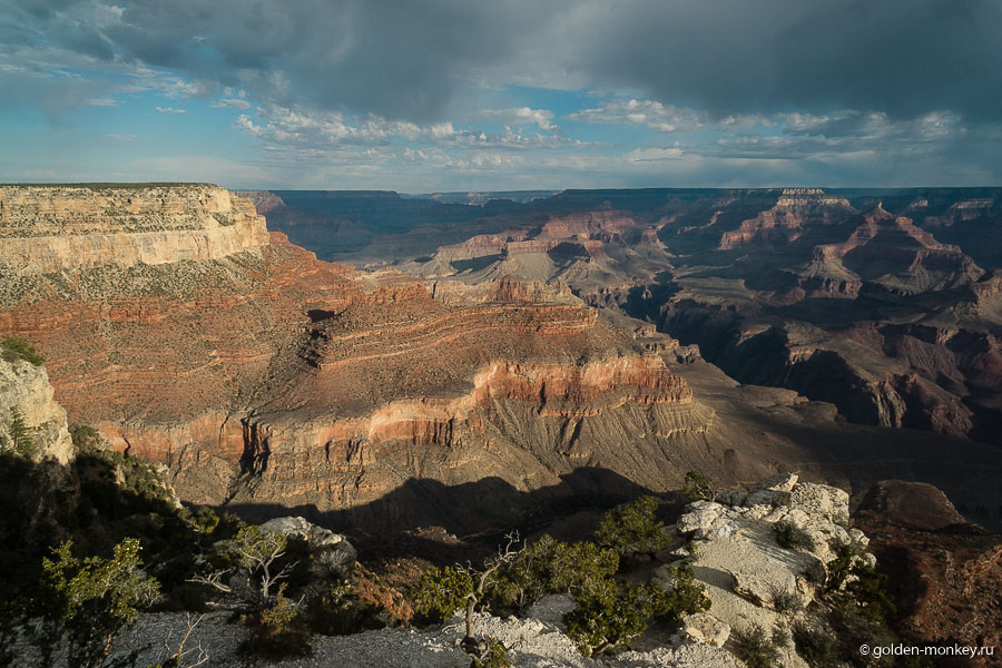 После того, как взошло солнце и рассеялись тучи, Гранд-Каньон переоделся в красно-оранжевые одежды. После того, как взошло солнце и рассеялись тучи, Гранд-Каньон переоделся в красно-оранжевые одежды.