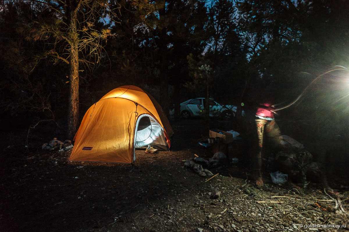 Палатка-светлячок и Шеболдасик-привидение Палатка-светлячок и Шеболдасик-привидение