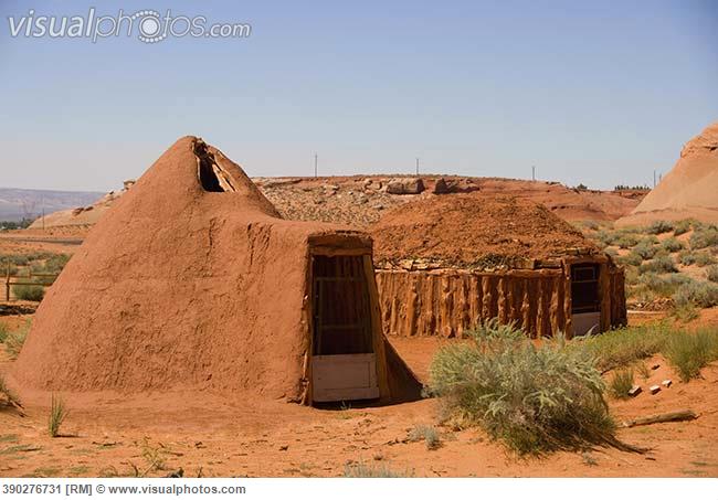 Navajo Hogan Village, Долина Монументов