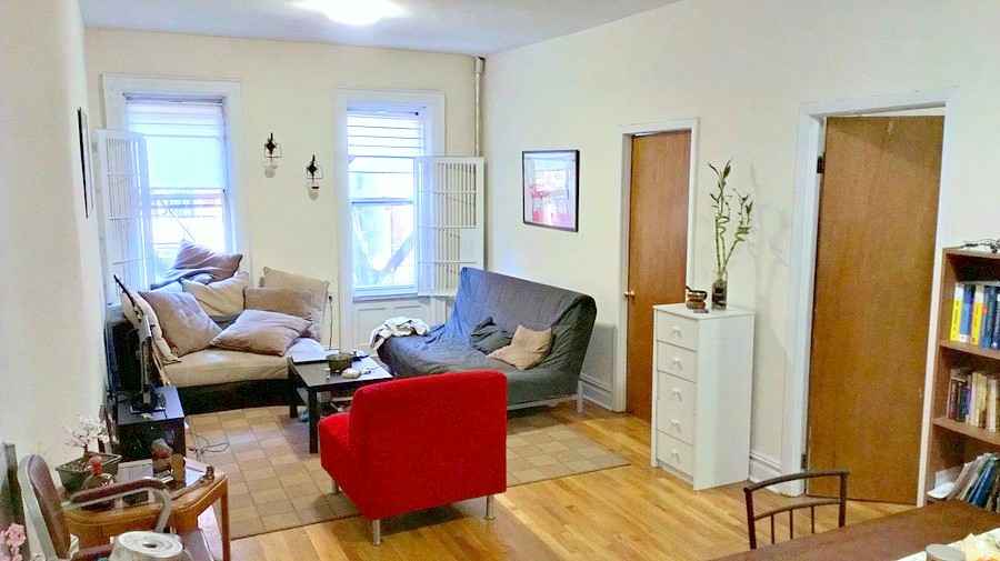 Почему-то до сих пор вспоминаем эту квартиру с теплотой, там было по-настоящему здорово. А может, все дело в том, что мы были в волшебном Нью-Йорке )) Почему-то до сих пор вспоминаем эту квартиру с теплотой, там было по-настоящему здорово. А может, все дело в том, что мы были в волшебном Нью-Йорке ))