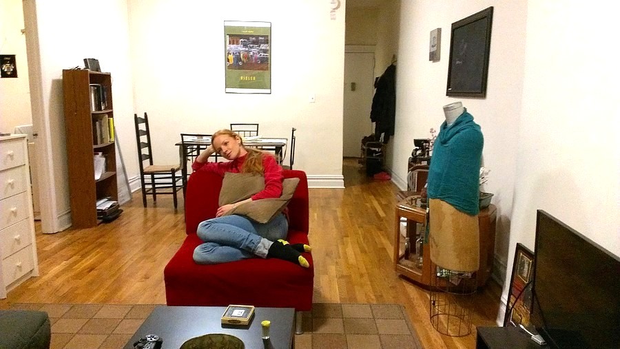 Большое преимущество в том, что даже снимая одну комнату в квартире, не будешь ограничен ее пространством – хозяева всегда разрешают пользоваться кухней, гостиной и другими общими местами. Большое преимущество в том, что даже снимая одну комнату в квартире, не будешь ограничен ее пространством – хозяева всегда разрешают пользоваться кухней, гостиной и другими общими местами.