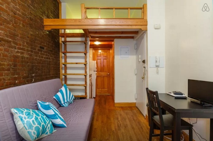 Квартира рядом с Таймс-Сквер, центр Манхэттена, Нью-Йорк, США. Квартира рядом с Таймс-Сквер, центр Манхэттена, Нью-Йорк, США.