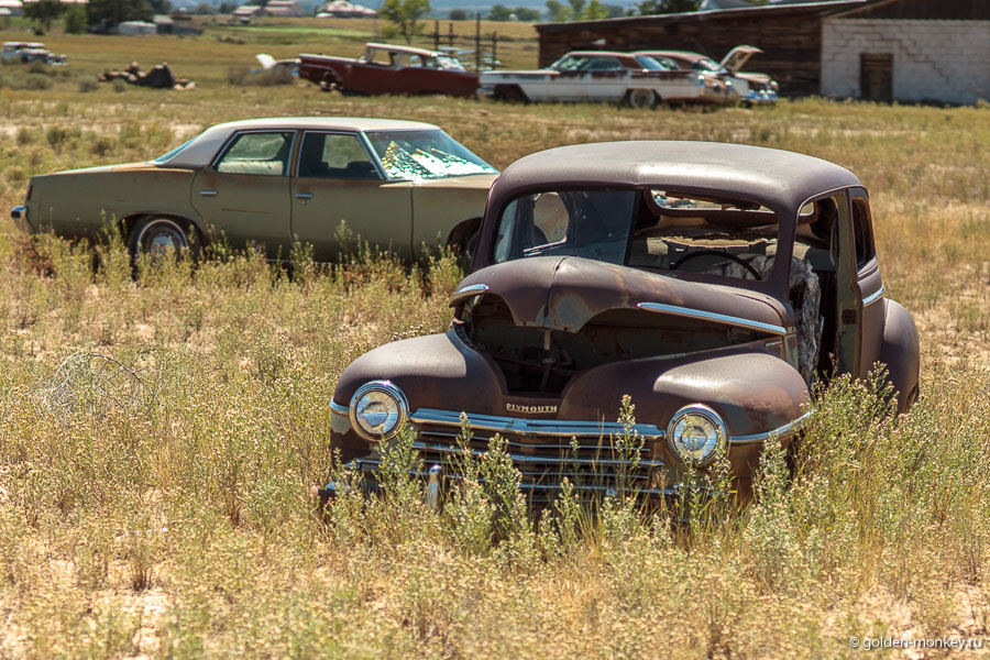 Говорят, что частенько народ сам сдает старые авто на свалки и прочие «авто-приюты», чтобы не платить за них налоги. Говорят, что частенько народ сам сдает старые авто на свалки и прочие «авто-приюты», чтобы не платить за них налоги.