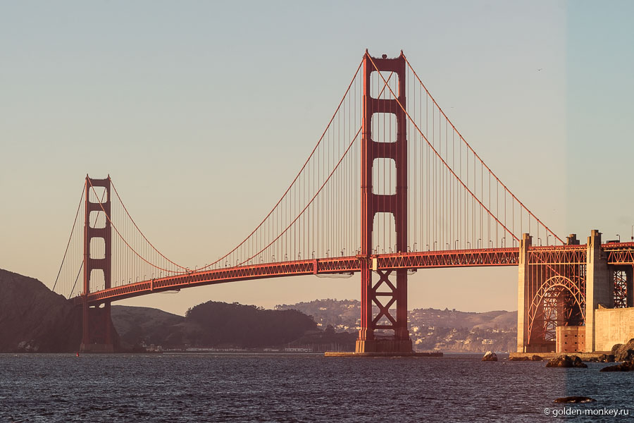 Мост Золотые Ворота в Сан-Франциско, вид на закате с Бэйкер-Бич
