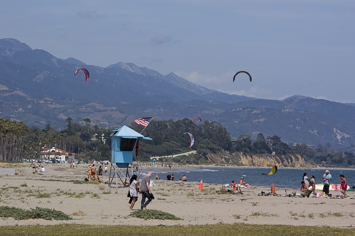 Ист-Бич (East Beach) в Санта-Барбаре, Калифорния, США. Ист-Бич (East Beach) в Санта-Барбаре, Калифорния, США.