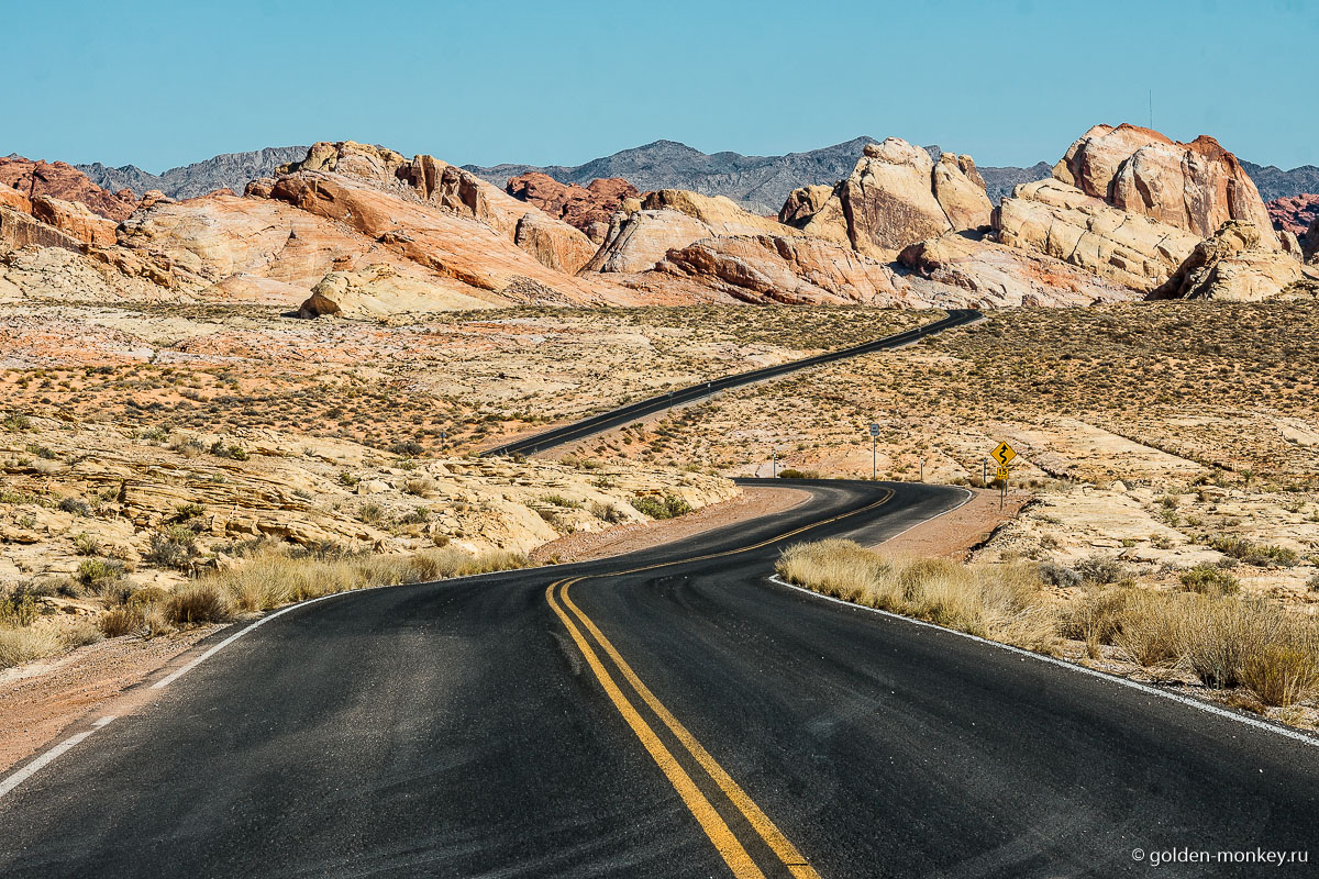 Та же дорога (после Огненного каньона в северном направлении) Та же дорога (после Огненного каньона в северном направлении)