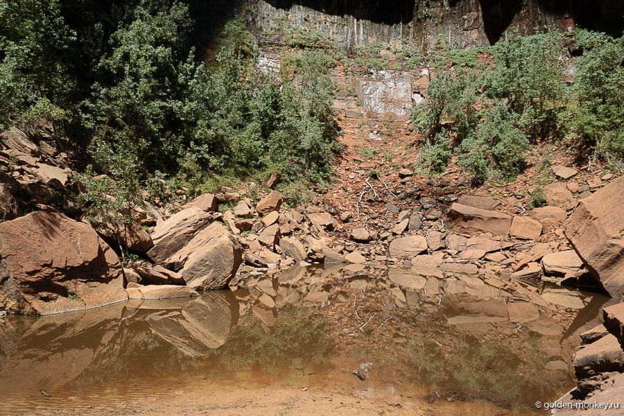 Зайон – это горы, зелень и вода. Практически Йосемити, только красный. Зайон – это горы, зелень и вода. Практически Йосемити, только красный.