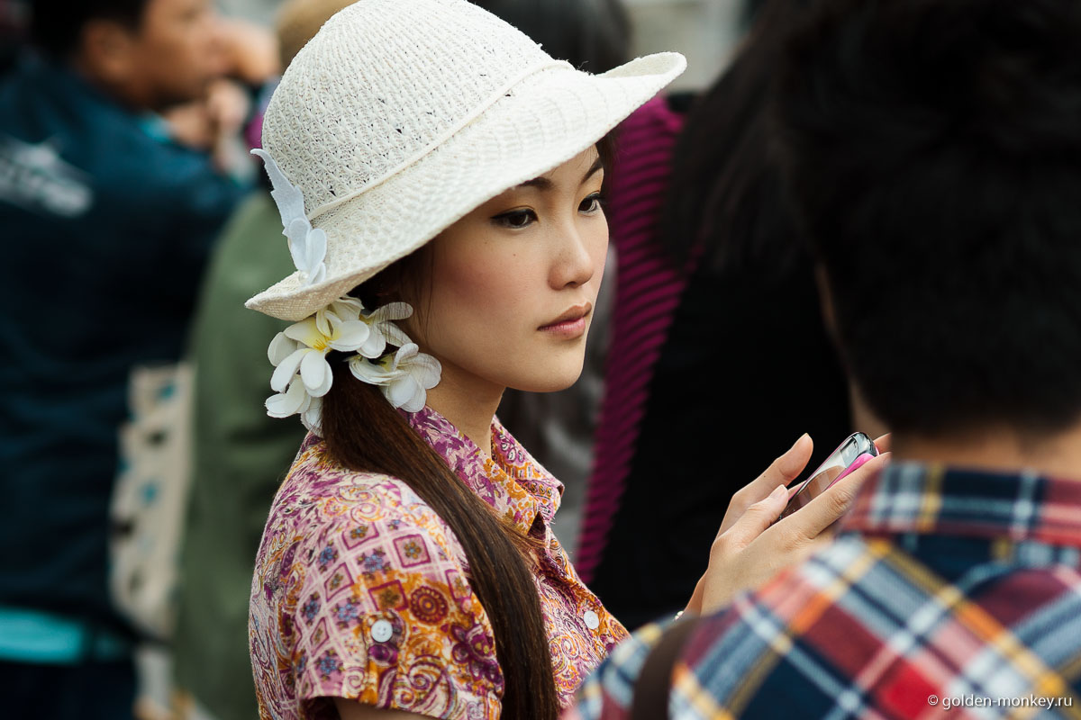 Незнакомка из толпы с идеально азиатскими чертами Незнакомка из толпы с идеально азиатскими чертами